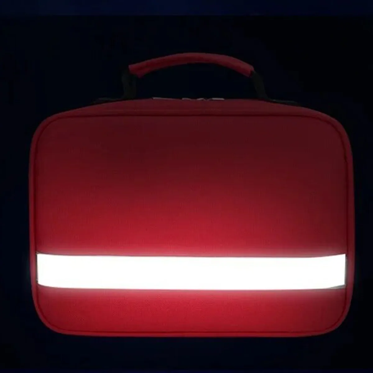 06607 Oxford Portable First Aid Bag in Red, construction and compartment detail 2