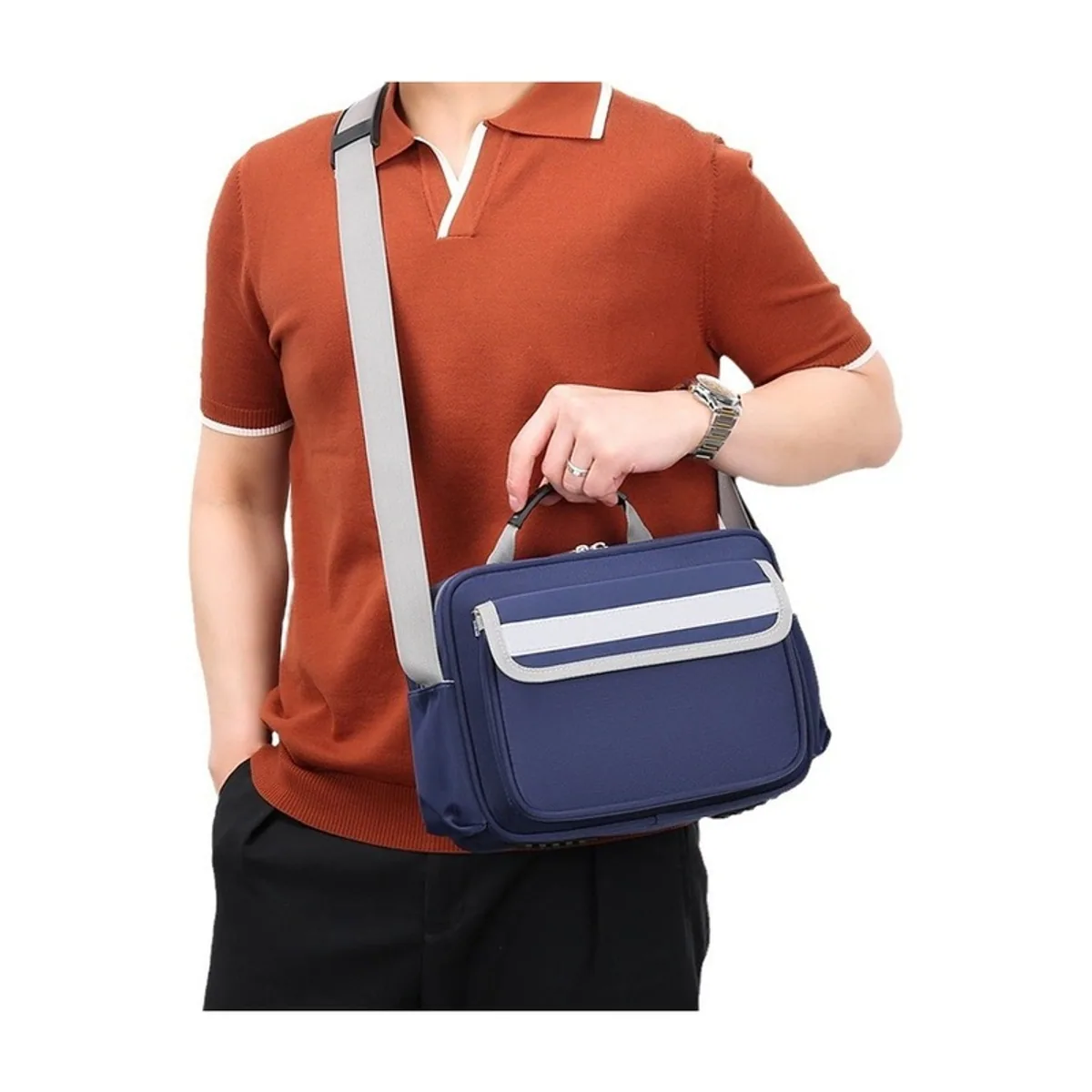 06611 Oxford Emergency Waist Bag in Red, construction and compartment detail 5