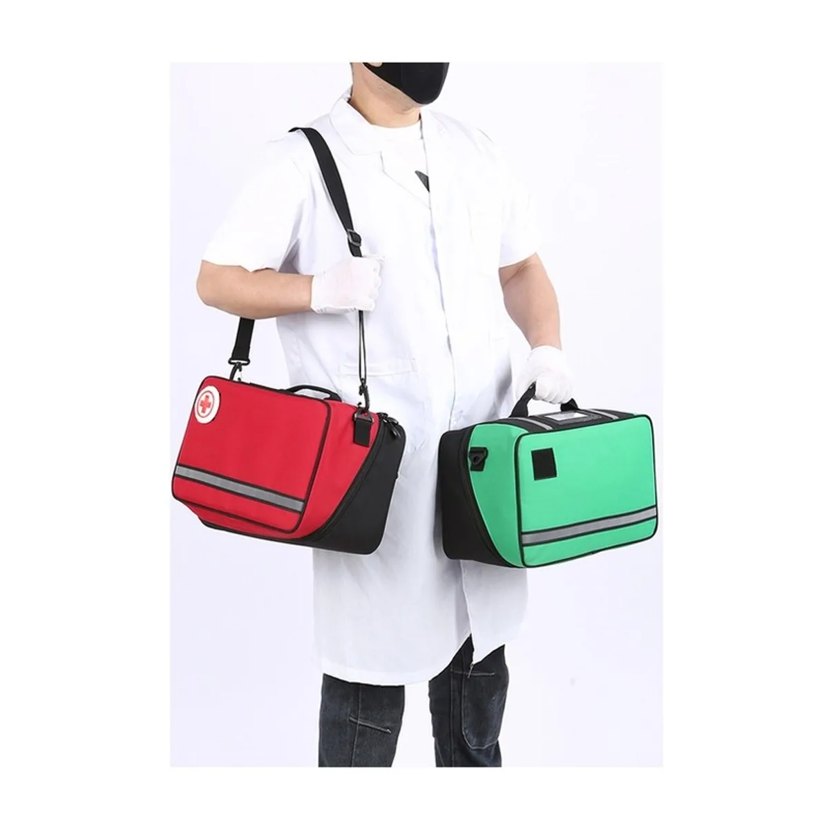06618 1200D Portable First Aid Bag in Red, construction and compartment detail 3