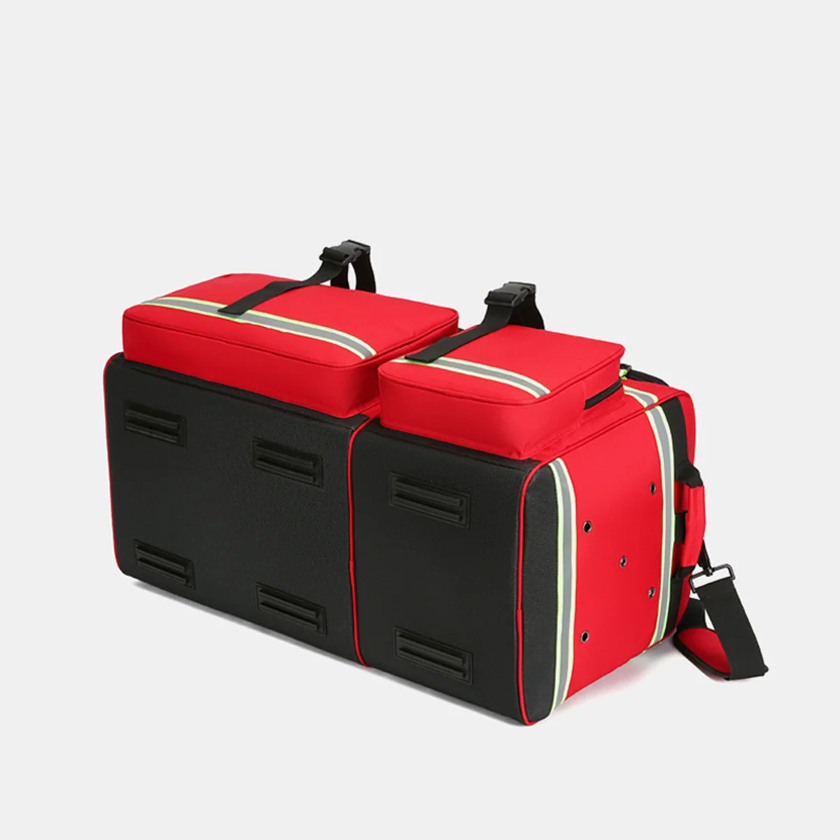 Convertible Rescue Duffel for Grouped Equipment construction and compartment detail 4