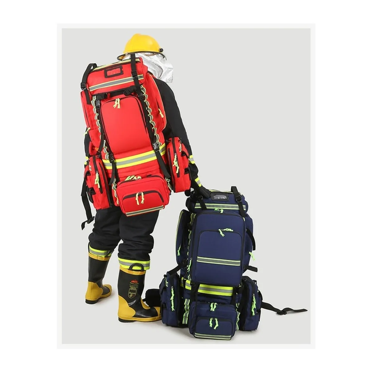09971 1200D Waterproof PVC Rescue Bag in Red, construction and compartment detail 3